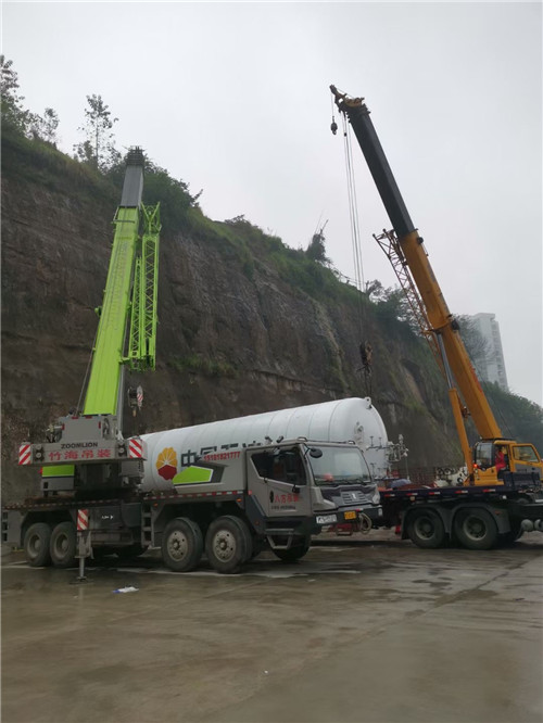 托里县“不怕风雨冻”—— 吊车的 “恶劣环境适应” 技术
